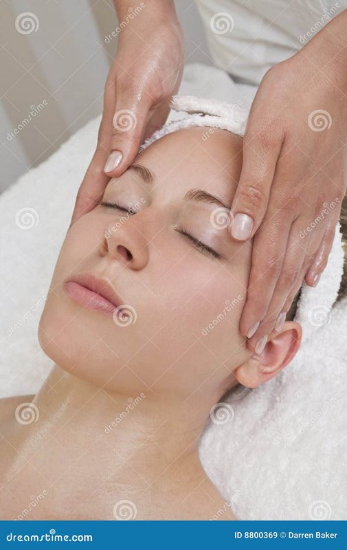 Главные преимущества парного массажа: укрепите свою связь и насладитесь друг другом Главные преимущества парного массажа: укрепите свою связь и насладитесь друг другом